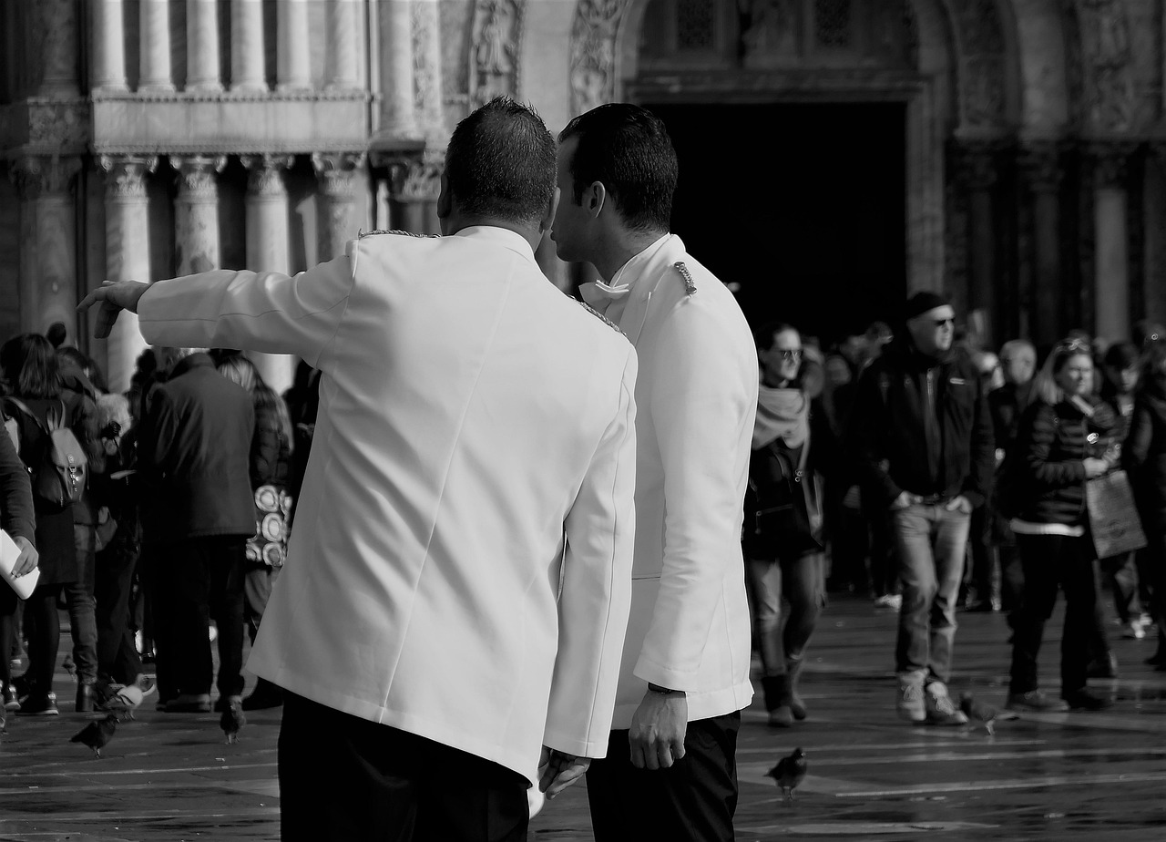 已绑卡实名账号：代理网络平台骗局